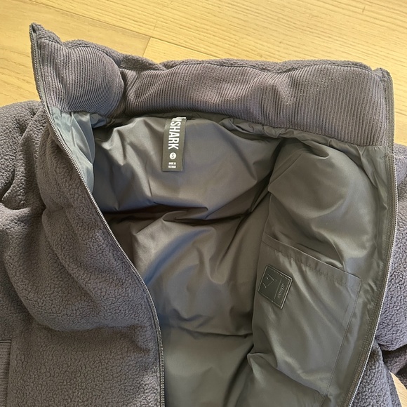 NWT - GYMSHARK - Borg Puffer Jacket (Black / Size S) - Picture 6 of 9